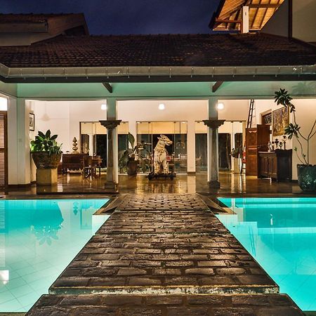 Villa Hundira Негомбо Екстериор снимка