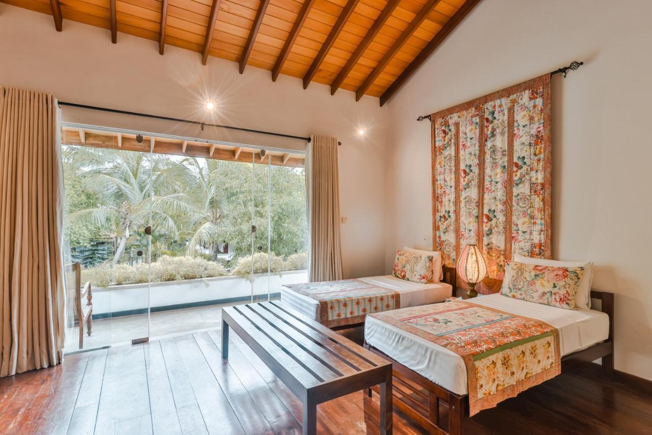 Villa Hundira Негомбо Екстериор снимка