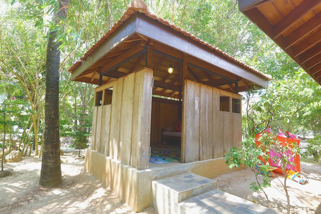 Villa Hundira Негомбо Екстериор снимка