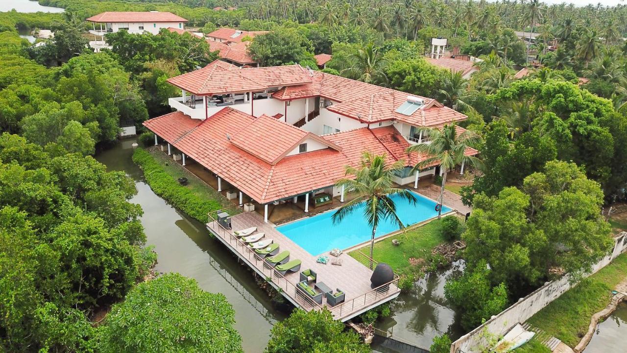 Villa Hundira Негомбо Екстериор снимка